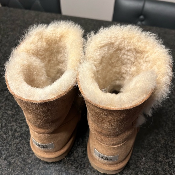 UGG Bailey Button II Shearling Boot - Picture 8 of 13